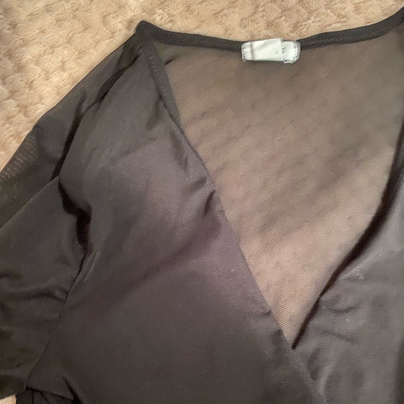 garage sheer front tie cross top - Picture 2 of 3